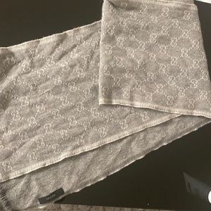 Gucci wool scarf